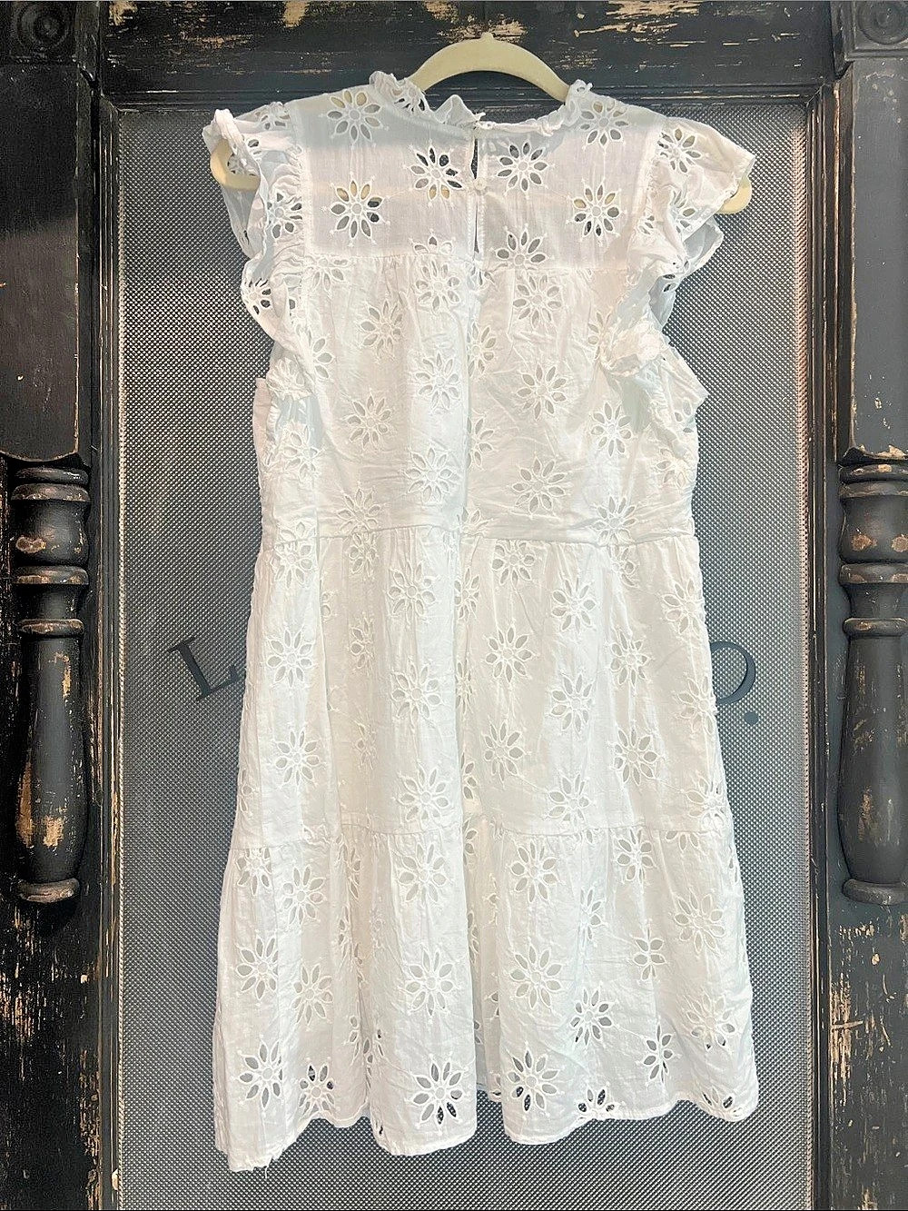 AURA Women’s Small White Floral Dress Like New